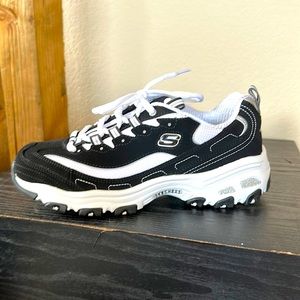 Only worn once sketchers, air cooled, memory foam shoes, size 8 1/2